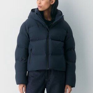 Aritzia Super Puff 2O Shorty Rainstop Darkest Teal